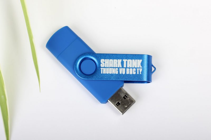 USB OTG khắc laser logo làm quà tặng đối tác