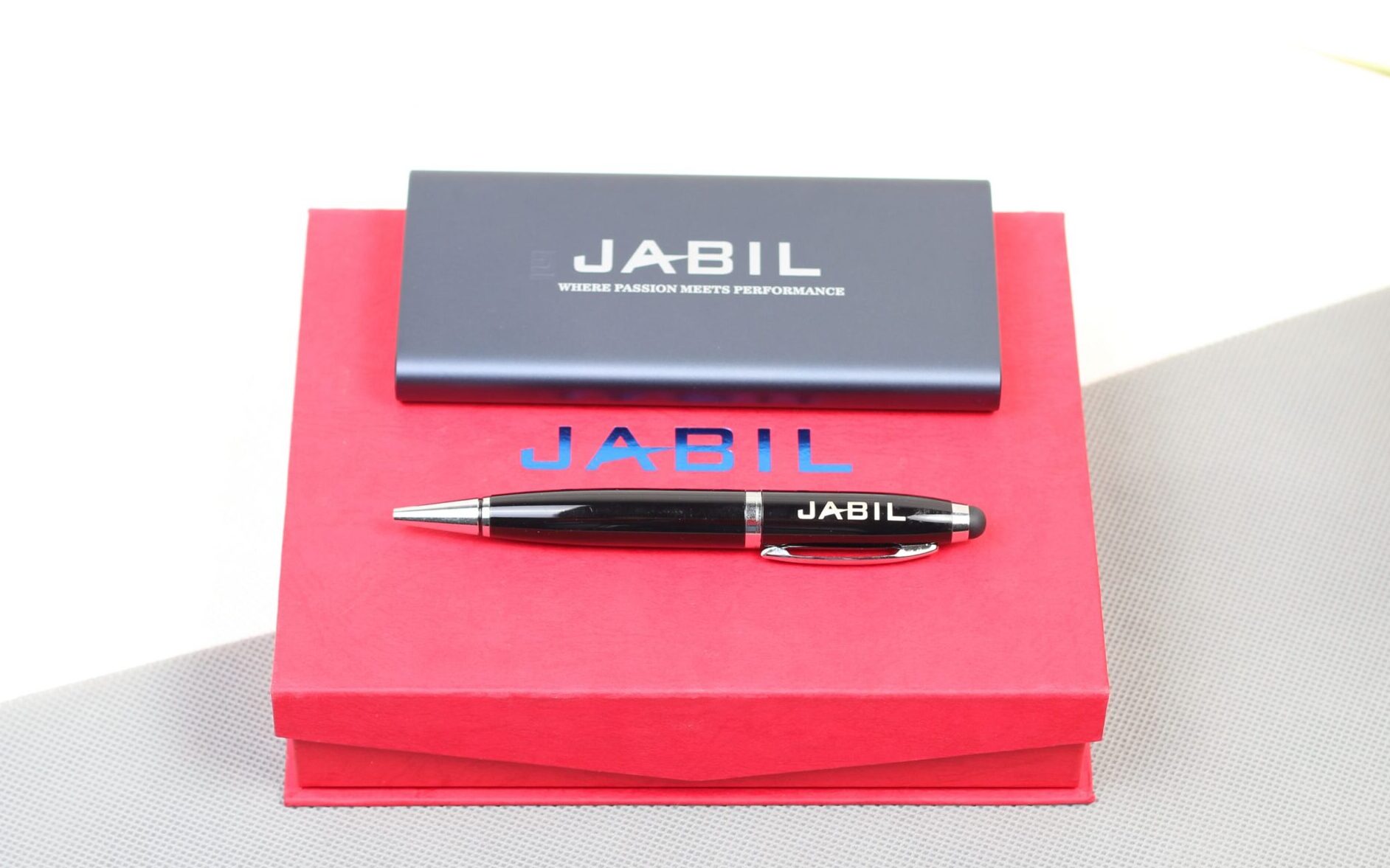 hộp quà tặng công nghệ