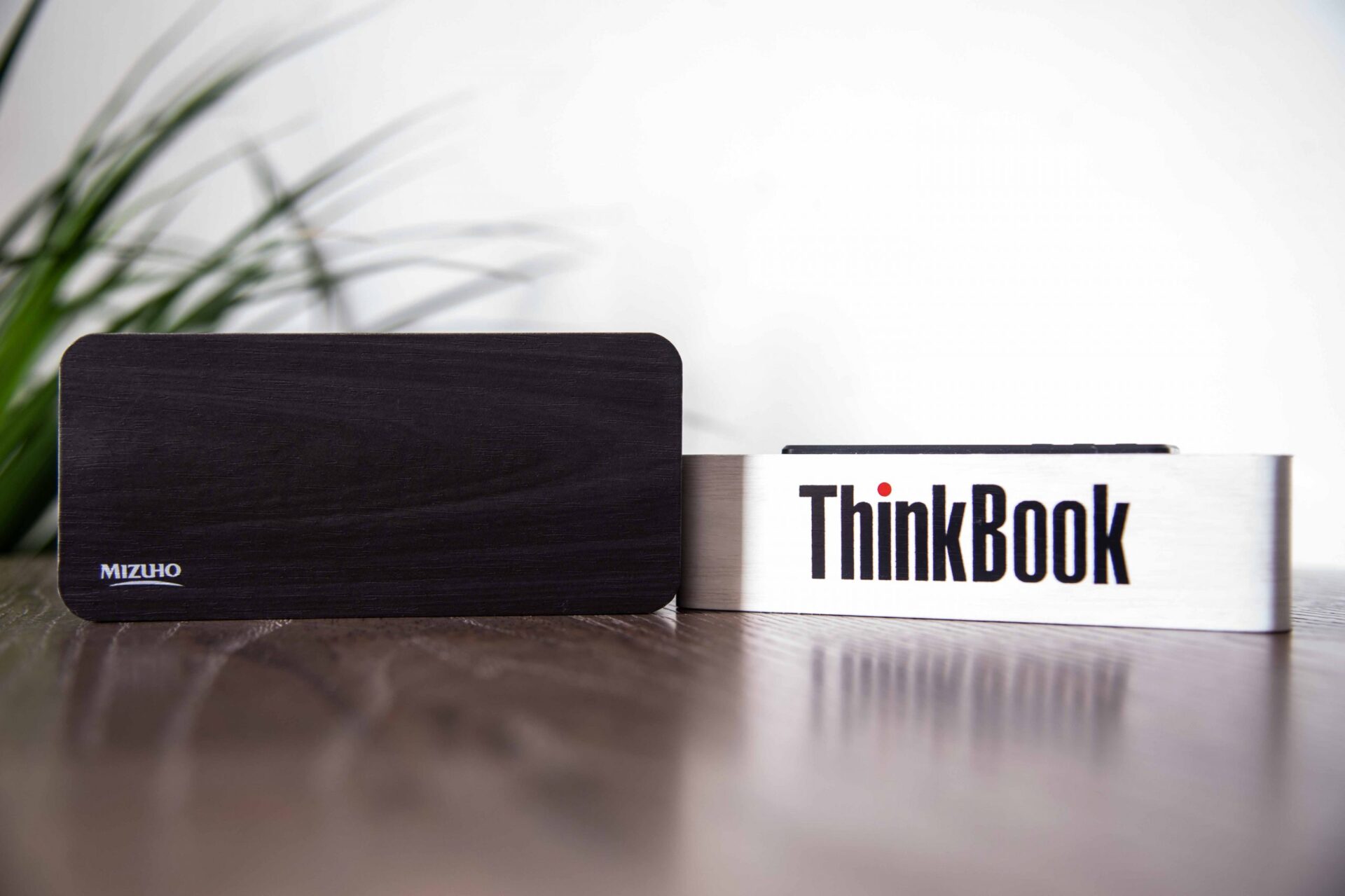 qua-tang-dong-ho-de-ban quà tặng đồng hồ để bàn