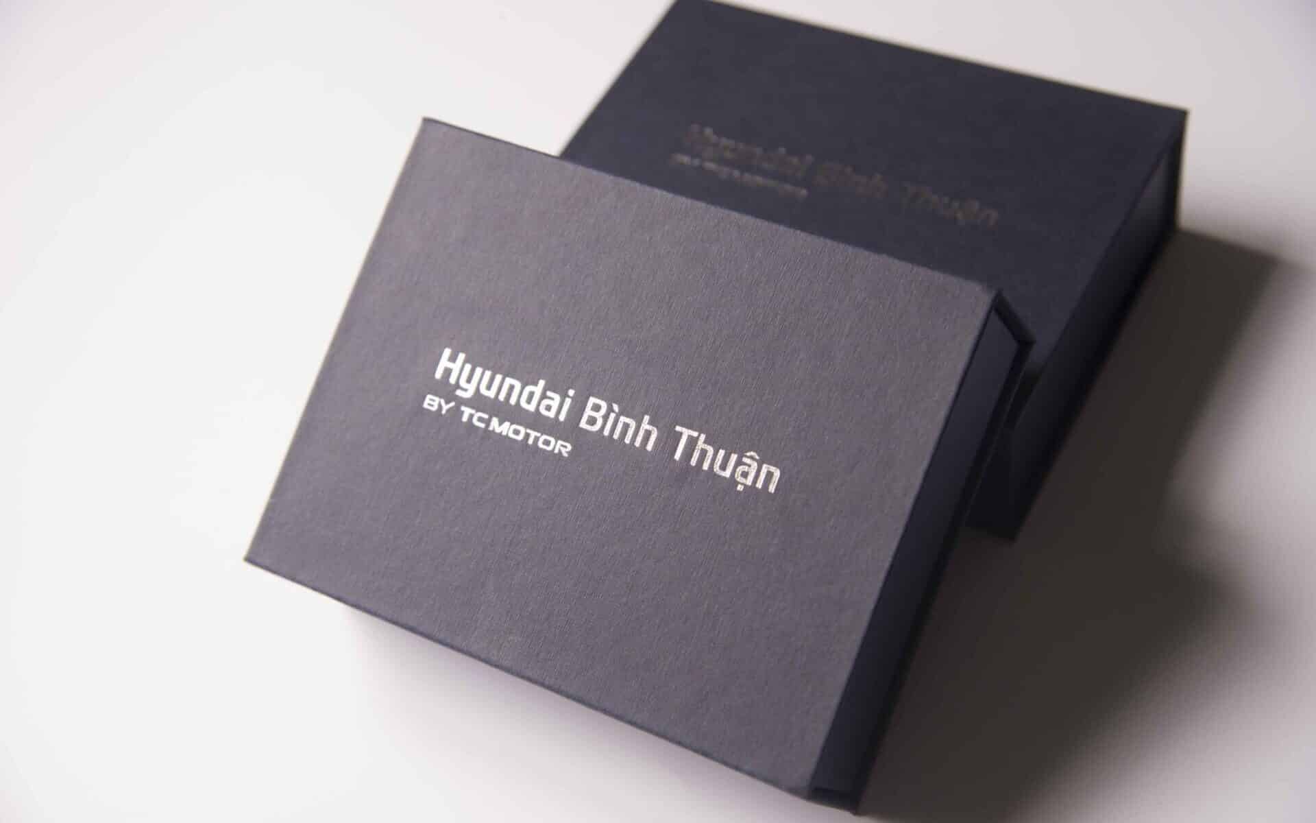 hop-giay-ep-kim hộp giấy mỹ thuật ép nhũ kim