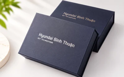 hộp giấy mỹ thuật ép kim logo