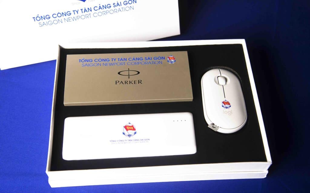 Giá trị và ứng dụng của combo quà tặng doanh nghiệp