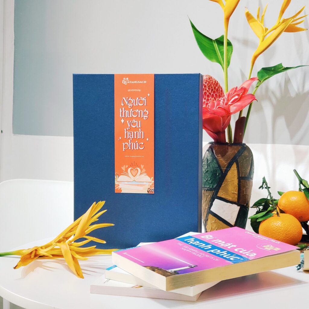 Combo sách - sản phẩm quà tặng lưu niệm dễ dàng in ấn logo thương hiệu