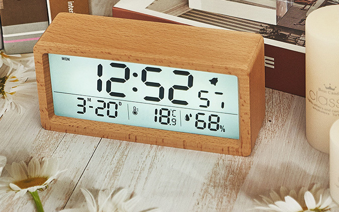 đồng hồ để bàn gỗ