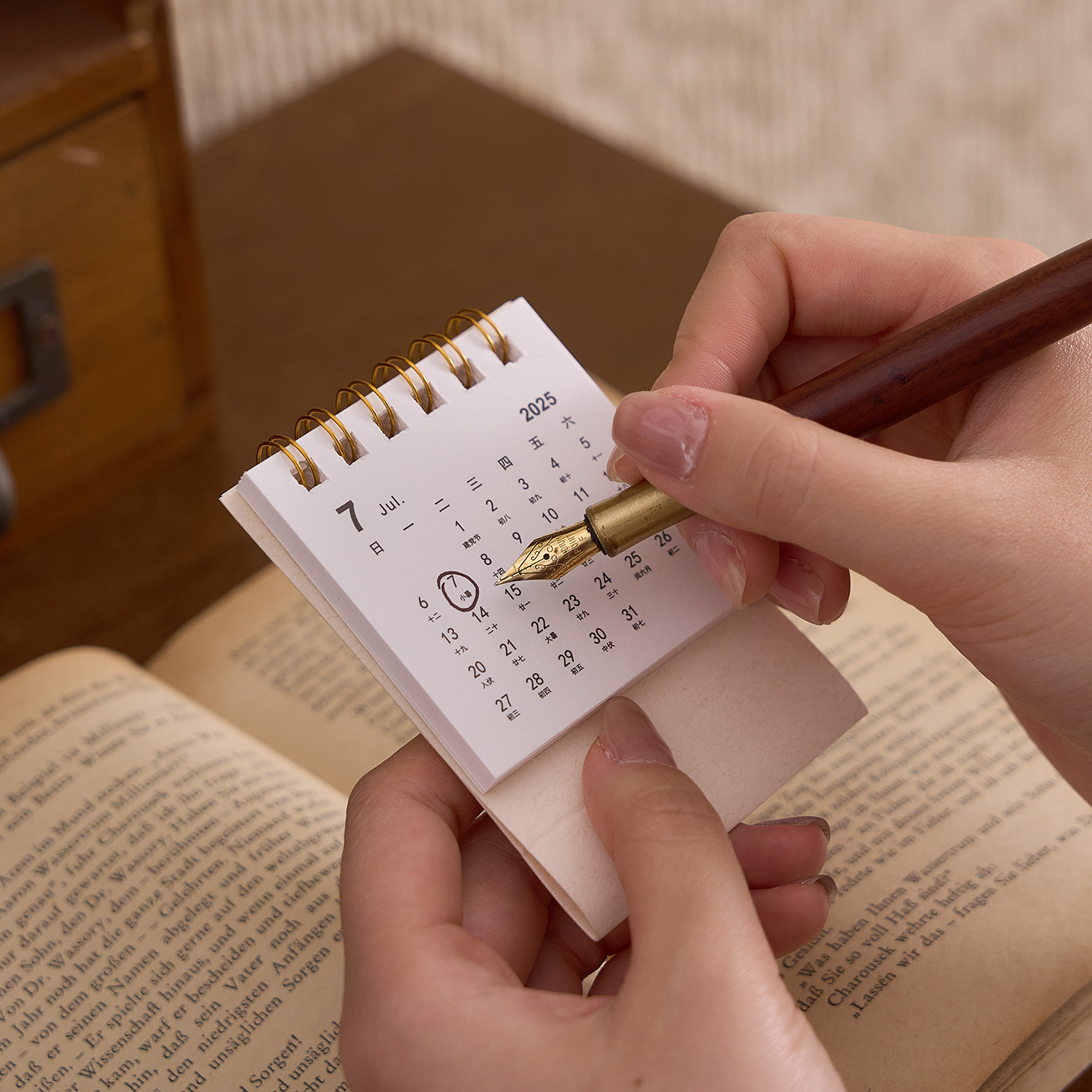 Gợi ý cách sử dụng lịch để bàn hiệu quả trong chiến dịch Tết 2026