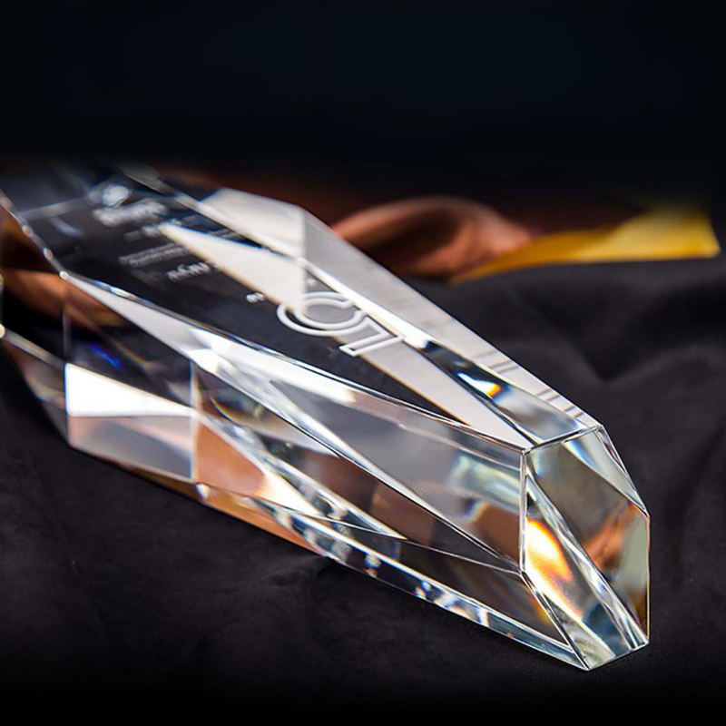 cup pha lê lưu niệm