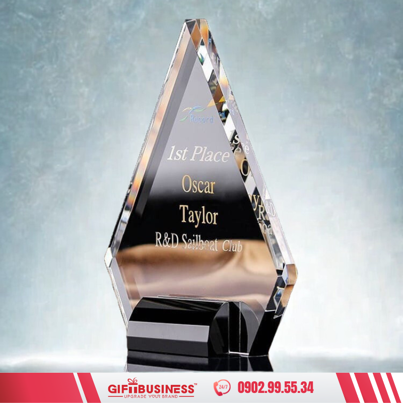 cúp trao giải thưởng