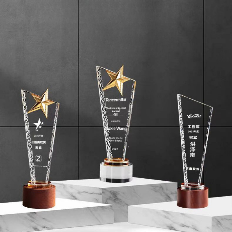 kỷ niệm chương pha lê