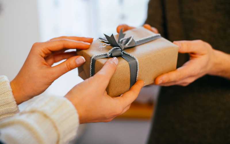 quà tặng khách quốc tế