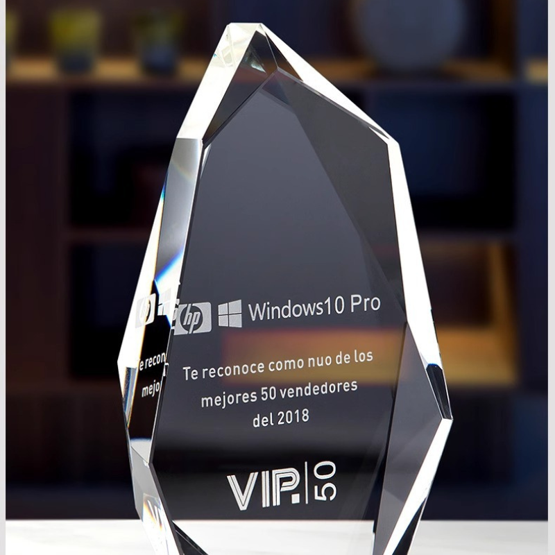 cúp vinh danh pha lê gb34