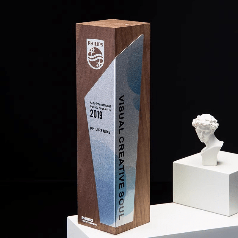 khắc chữ kỷ niệm chương gb33