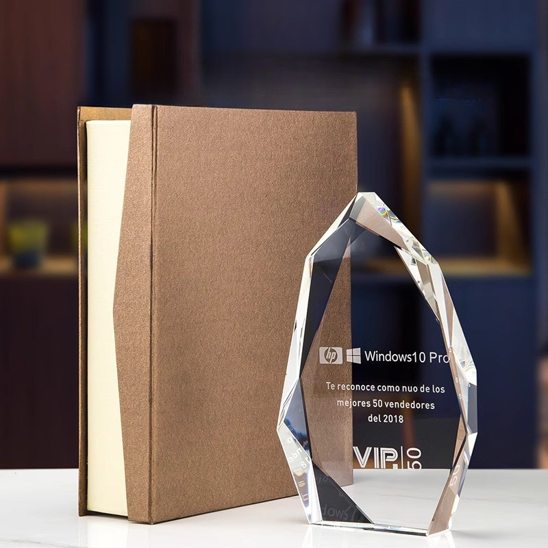 quà tặng cúp pha lê gb34