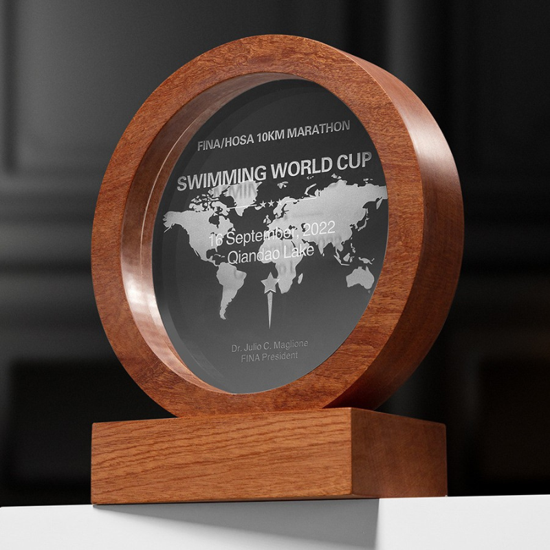 kỷ niệm chương gỗ pha lê