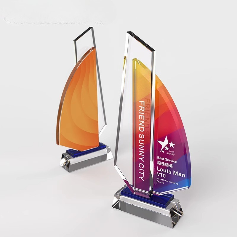 kỷ niệm chương pha lê trắng