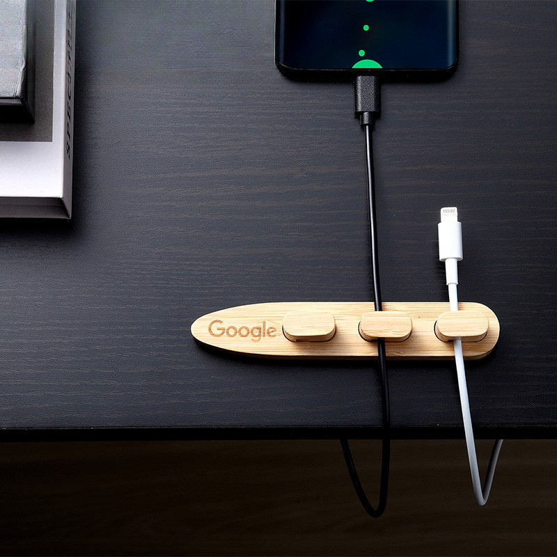 móc giữ dây sạc