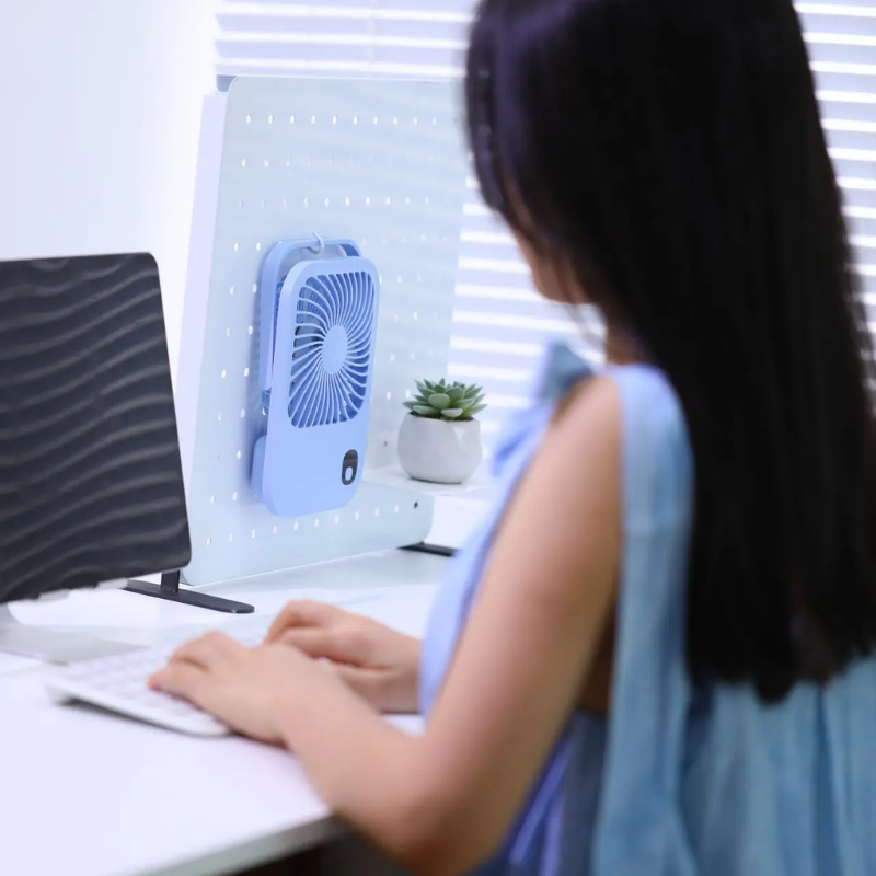 quạt yoobao để bàn