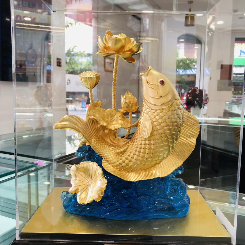 tượng cá chép hoa sen