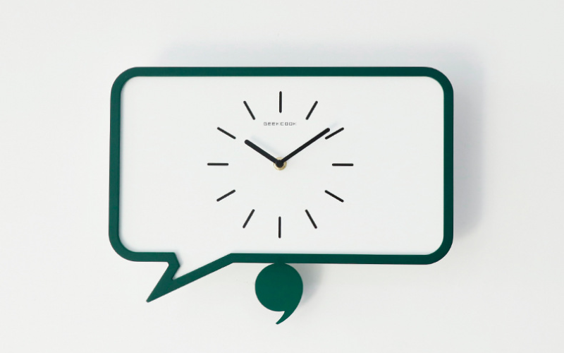 đồng hồ thiết kế khung chat