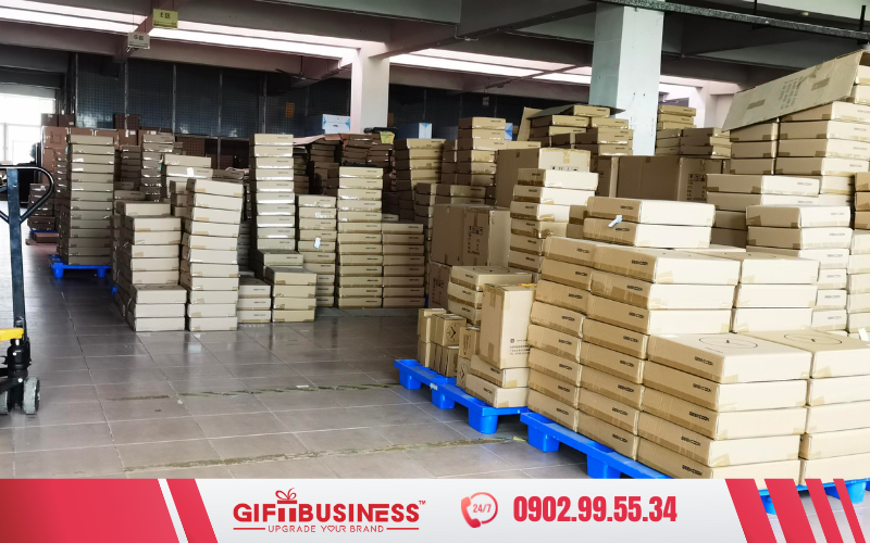 kho hàng nhà máy sản xuất đồng hồ treo tường geekcook