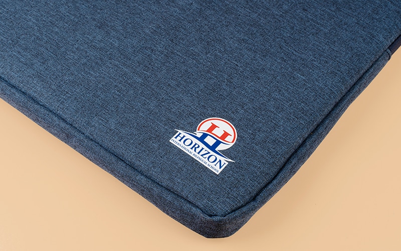 quà tặng túi chống sốc laptop