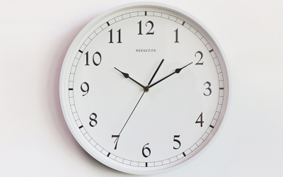 đồng hồ treo tường gc60