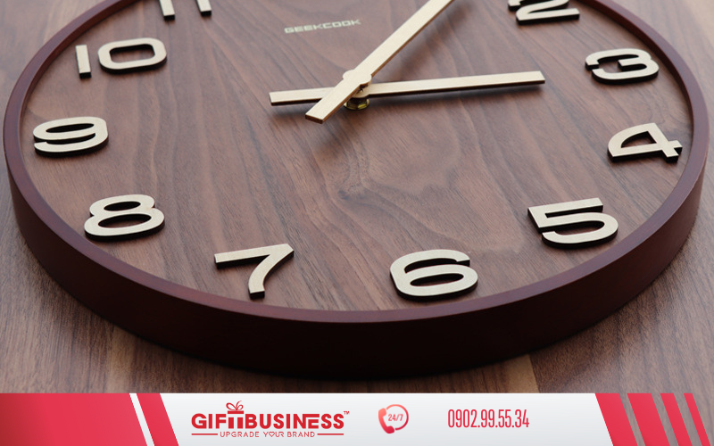 mẫu đồng hồ treo tường bằng gỗ đẹp