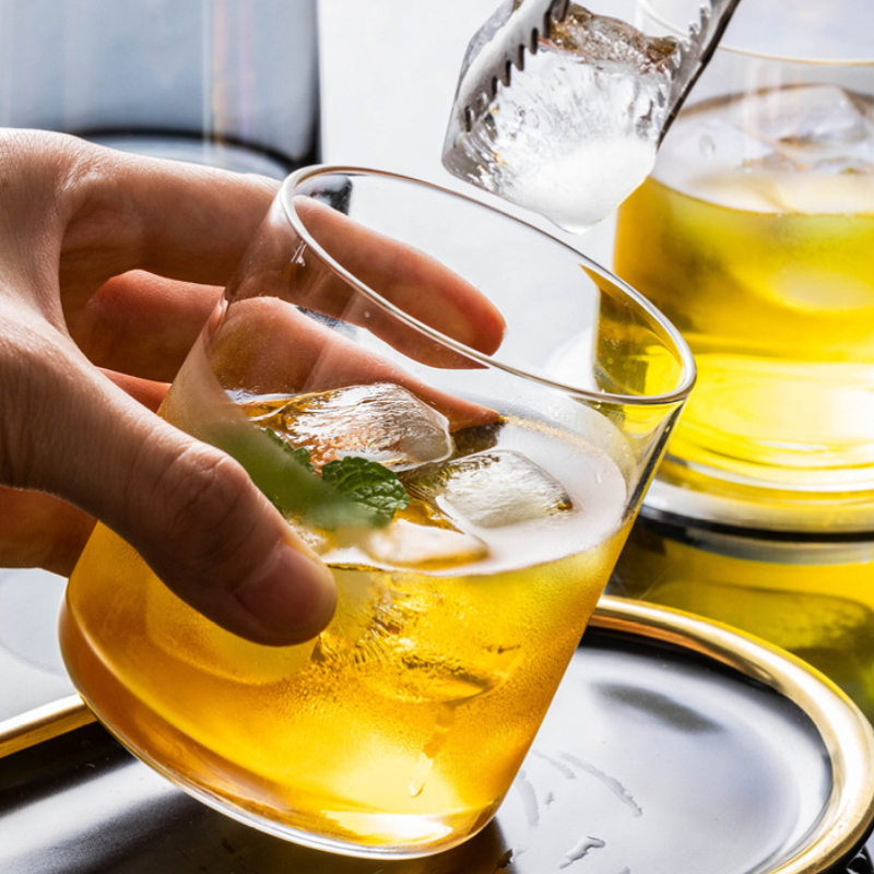 cốc uống nước