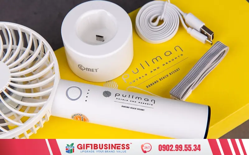 quà mùa hè in logo